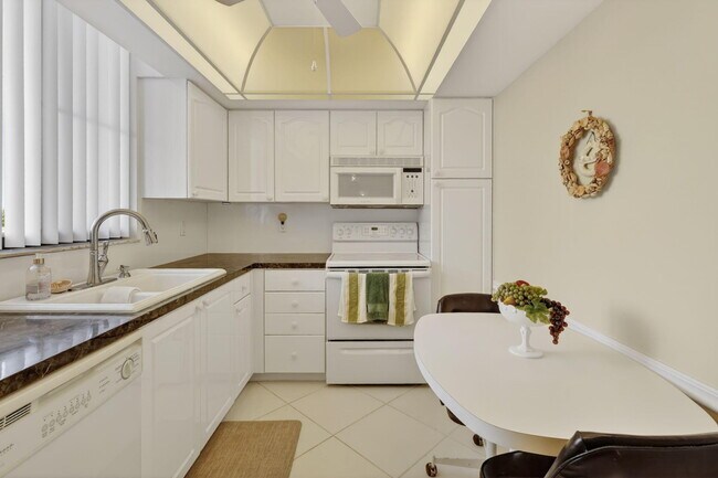 Building Photo - 3382 NE Causeway Blvd