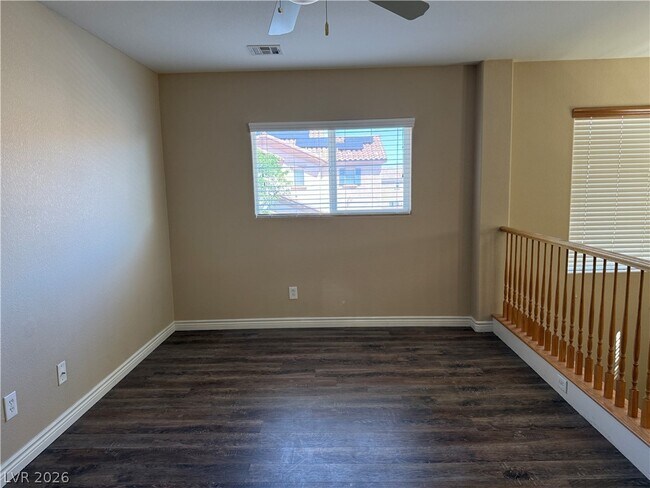 Building Photo - 651 Shadwell St