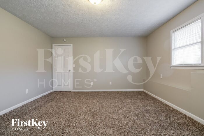 Building Photo - 6403 Flat Rock Dr