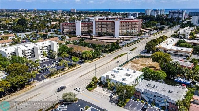 Building Photo - 2708 NE 14th Street Causeway