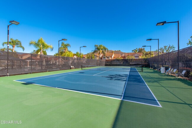 Building Photo - 4822 Parma Dr