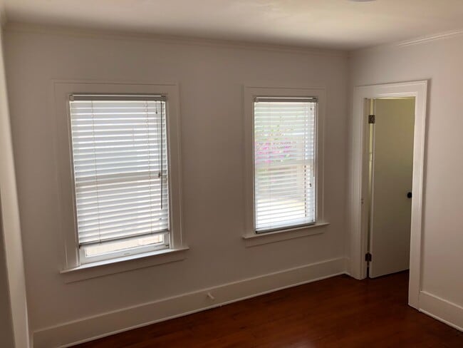 BEDROOM 2 - 1085 Loma Dr