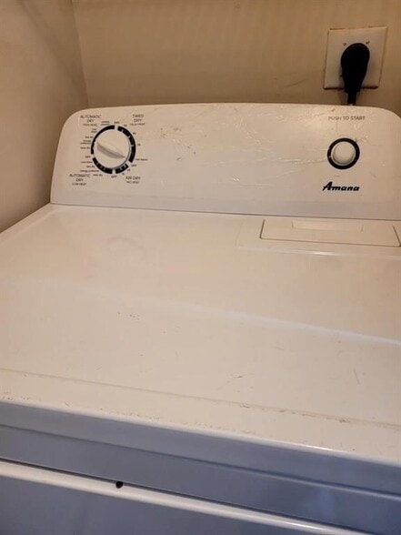 Building Photo - 4844 N State Rd 7