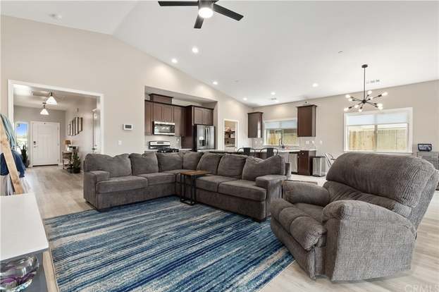Building Photo - 655 Catala Wy