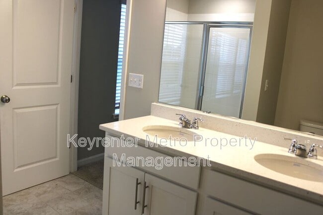 Building Photo - 9818 Ruby Lockhart Blvd