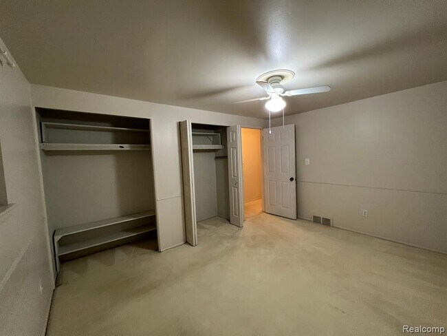 Building Photo - 13858 Arnold Dr