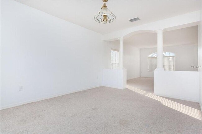 Building Photo - 3/2.5 PLUS OFFICE LARGE POINCIANA VILLAGES...