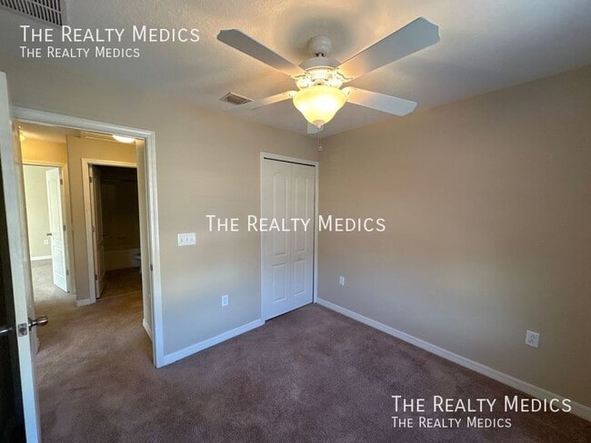 Building Photo - 272 Carina Cir