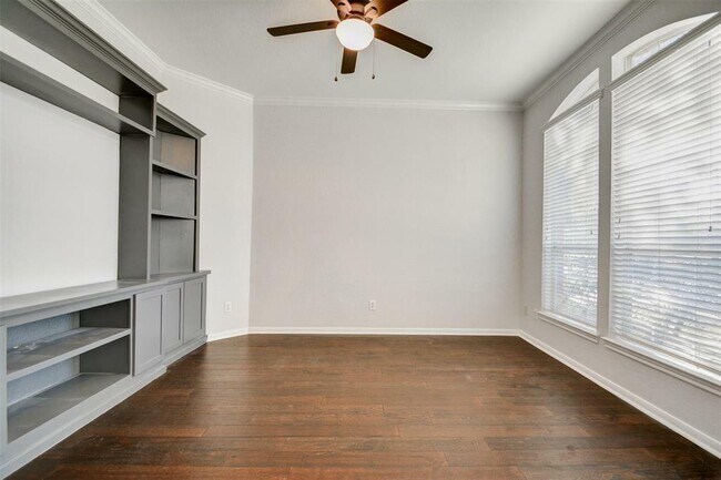 Building Photo - 214 Spring Lakes Haven