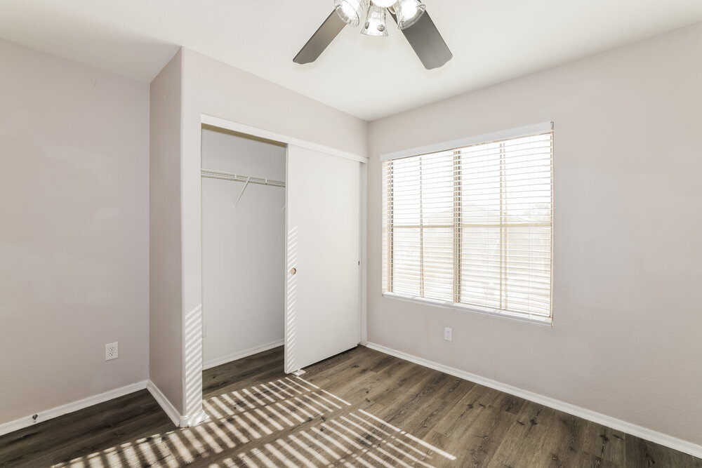 Building Photo - 14720 W Lamoille Dr