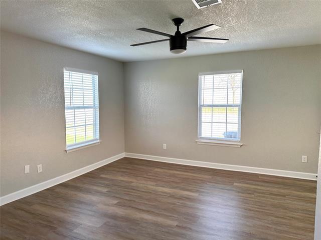 Building Photo - 901 Kingdom Cir