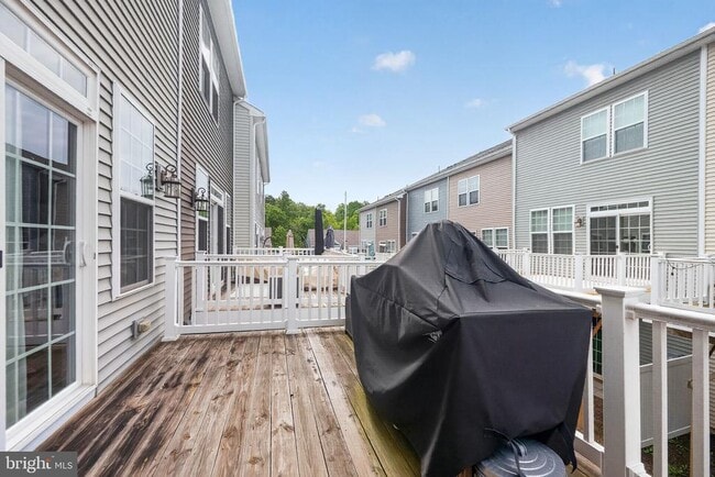 Building Photo - 15297 Westham Ct