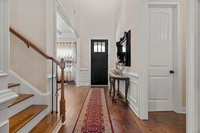 Building Photo - Executive Home in Cotswold