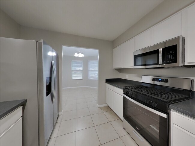 Building Photo - 16821 Greenhouse St