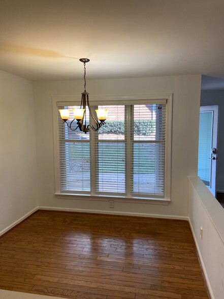 Dining room - 1051 Wirewood Dr