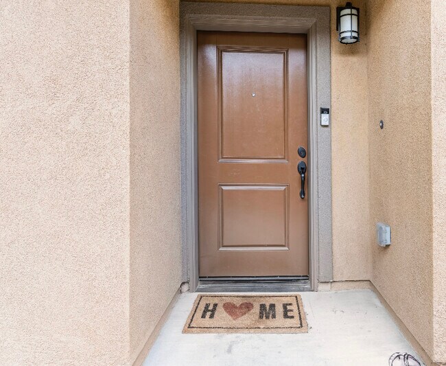 Primary Photo - 12746 N Watt Ln