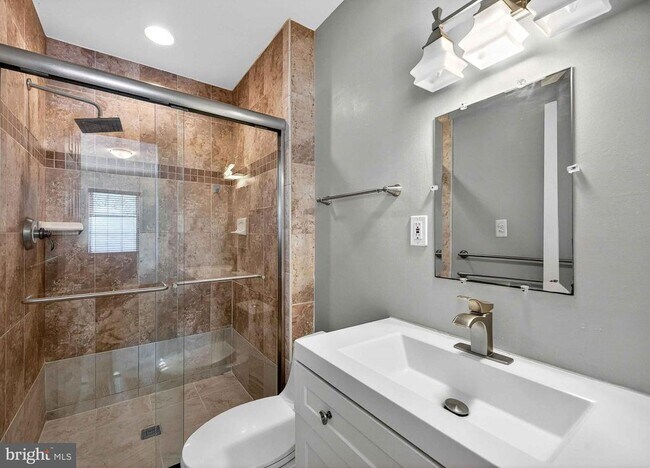 Building Photo - 9125 Donna Dean Dr