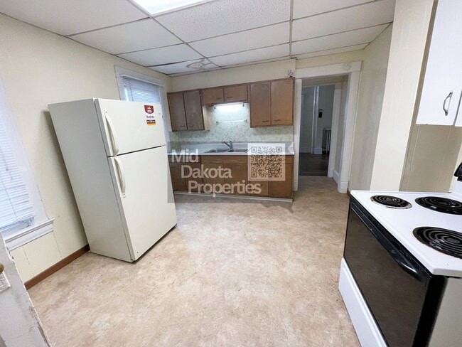 Building Photo - 216 E 5th Ave