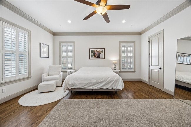 Building Photo - 1521 Oakdale St