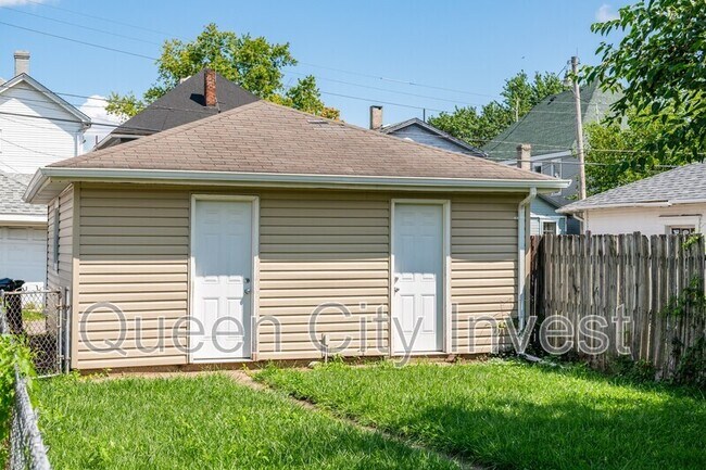 Building Photo - 115 E Foraker St