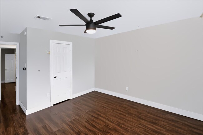 Building Photo - 11930 Ashcroft Dr