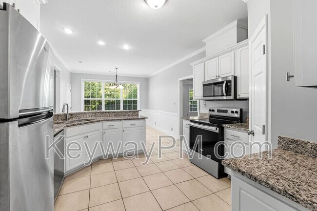 Building Photo - 3011 Old Lodge Rd