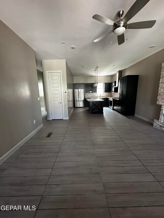 Building Photo - 453 Vin Benicarlo Pl.