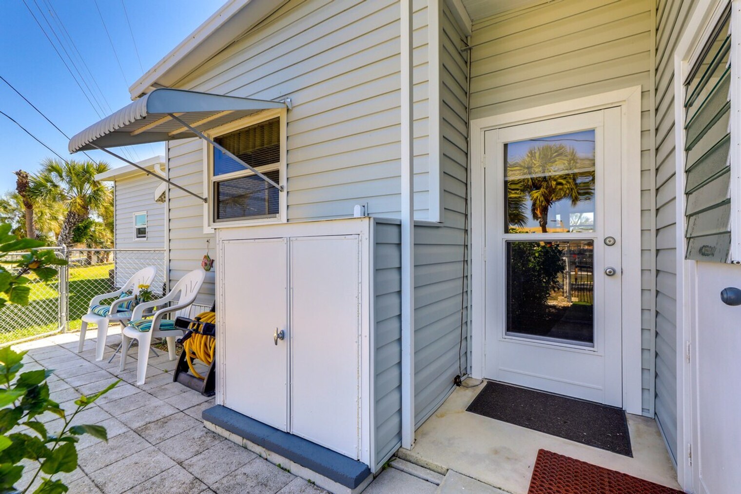 Building Photo - 670 N Green Cir