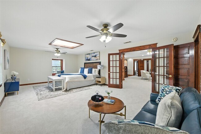 Building Photo - 1323 Dublin St