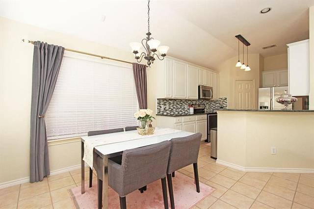 Building Photo - 1861 Carson Ln