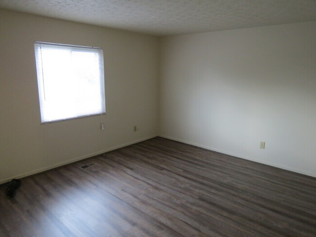 Building Photo - new rental in Reynoldsburg Schools
