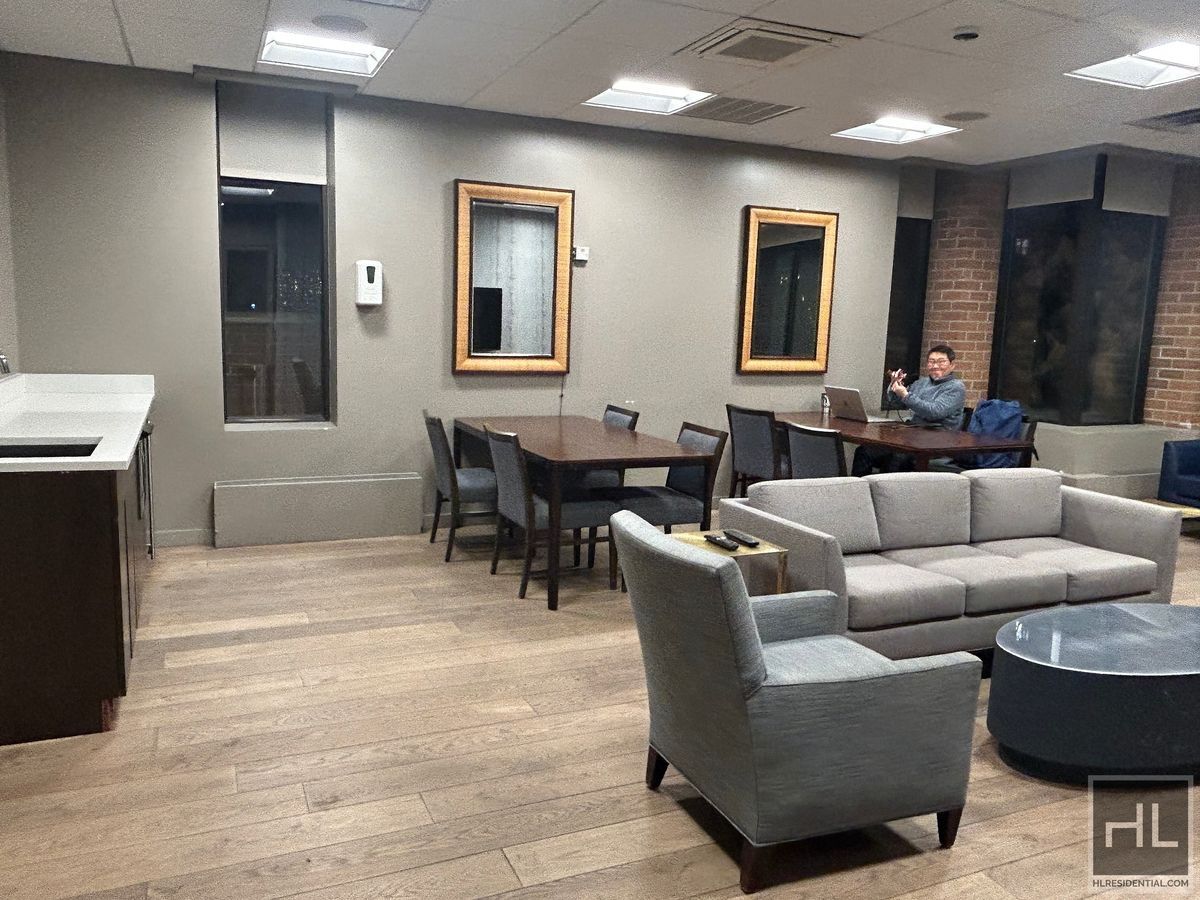 Building Photo - AMSTERDAM AVENUE