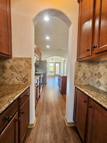 Building Photo - 2333 Loreto Dr