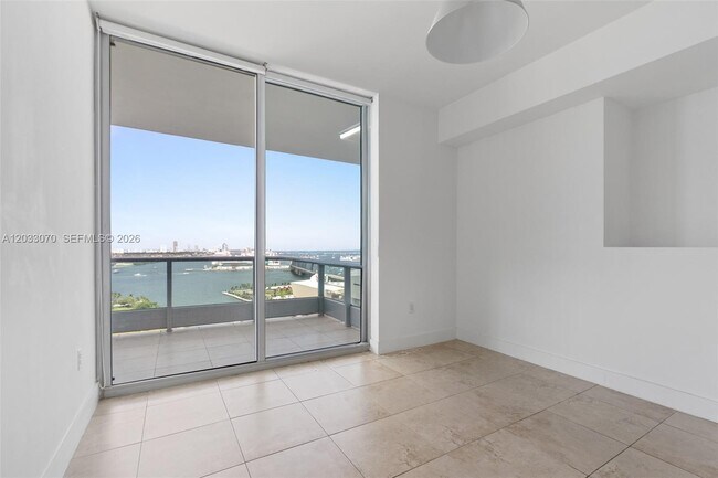 Building Photo - 900 Biscayne Blvd