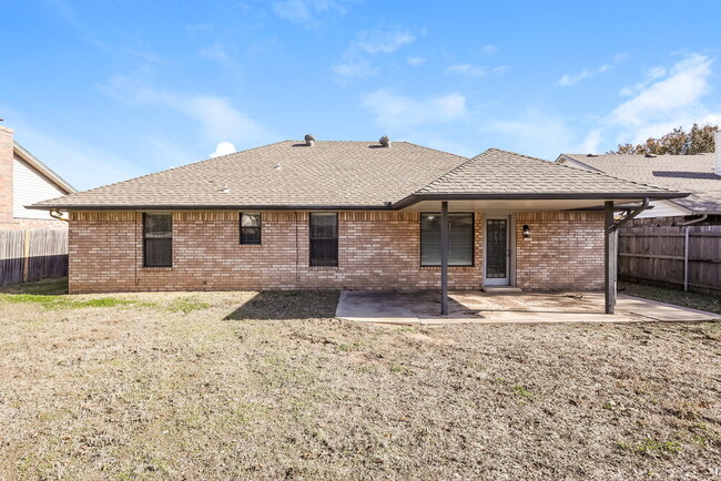 Building Photo - 13309 Turtle Creek Dr