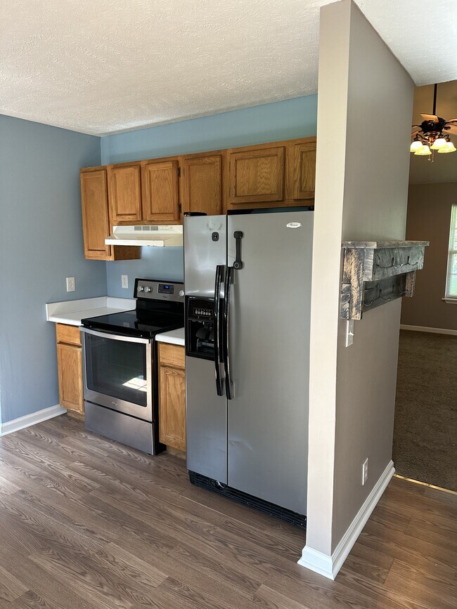 Building Photo - 118 Merlin Dr