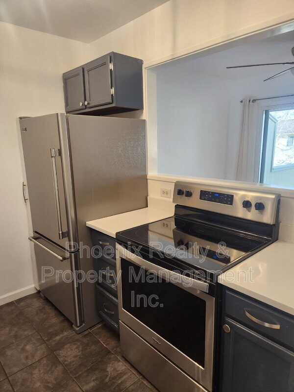 Building Photo - 1400 Bacchus Dr