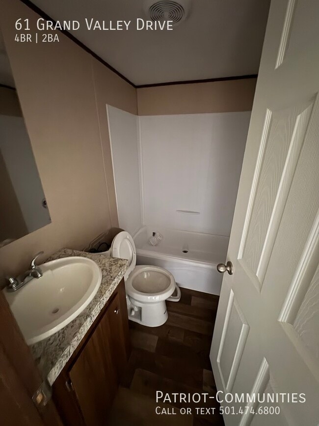 Building Photo - 61 Grand Valley Dr