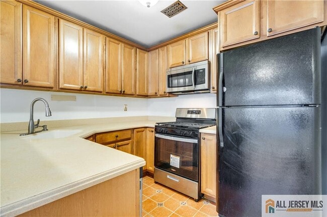 Building Photo - 49 Tanglewood Ct