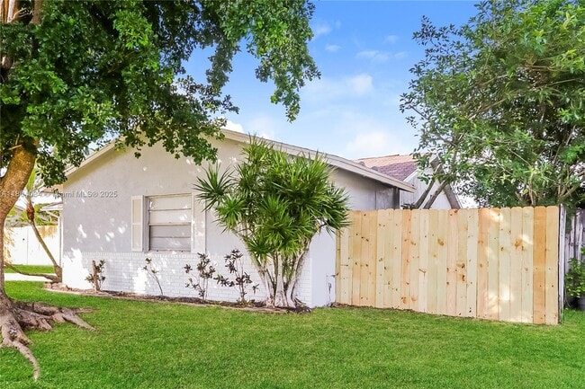 Building Photo - 1105 Sonata Way