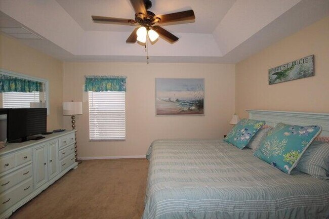 Building Photo - 5300 Seagrape Dr