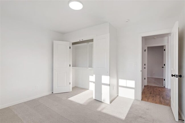Building Photo - Brand New Home