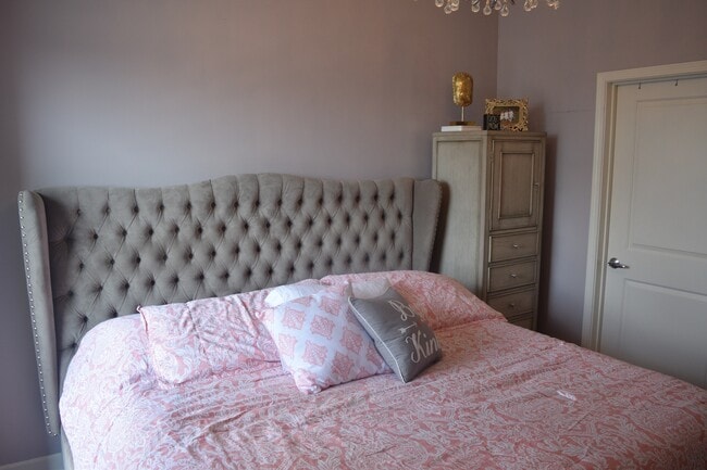 Building Photo - 1400 S Michigan Ave