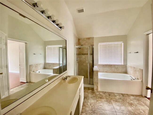 Building Photo - 10323 Stanbrook Dr