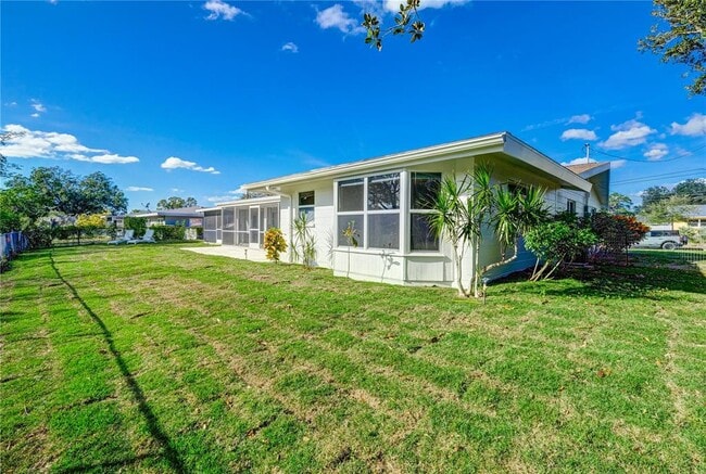 Building Photo - 3024 Rose St