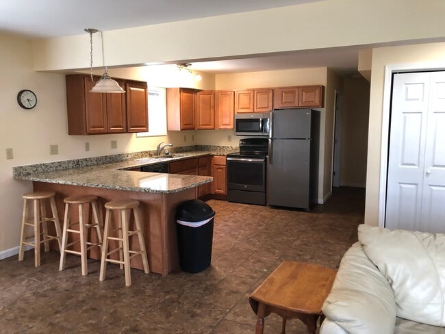 Building Photo - 129 Birdseye View Drive