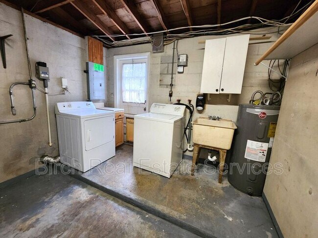 Building Photo - 2552 Chancery Dr