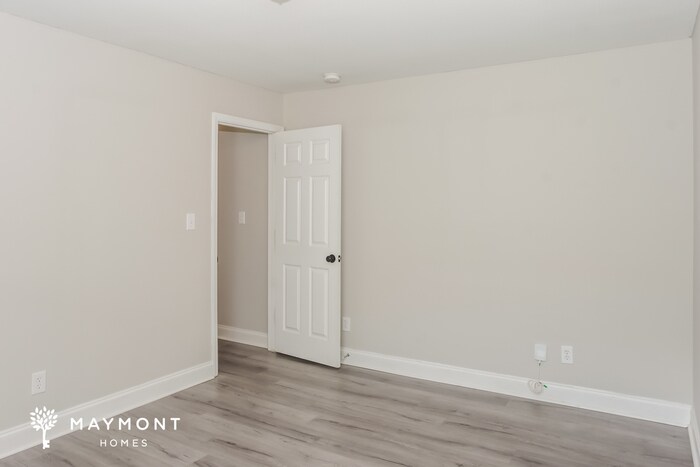 Building Photo - 243 Bermuda Lakes Dr