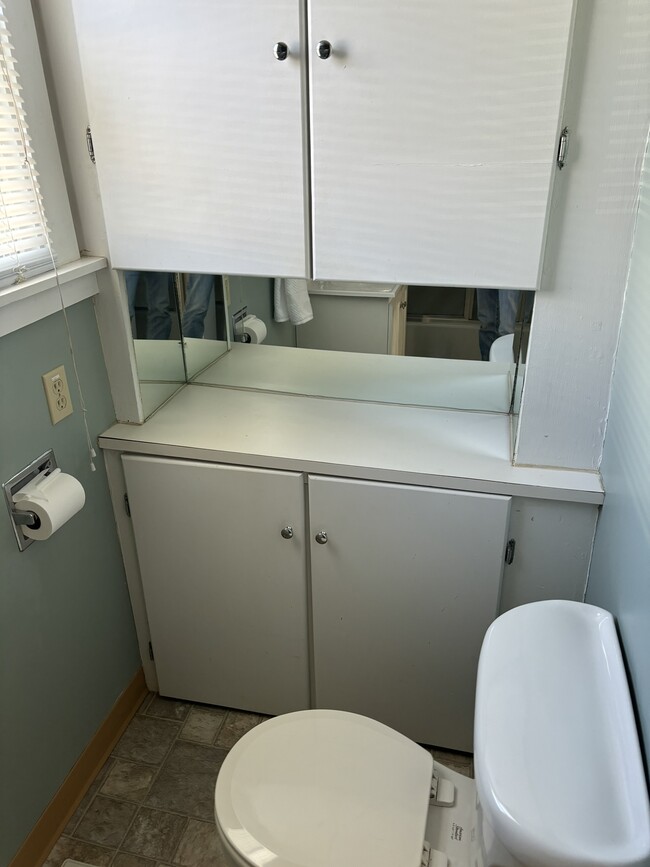 Bath Room - 304 N 4th St