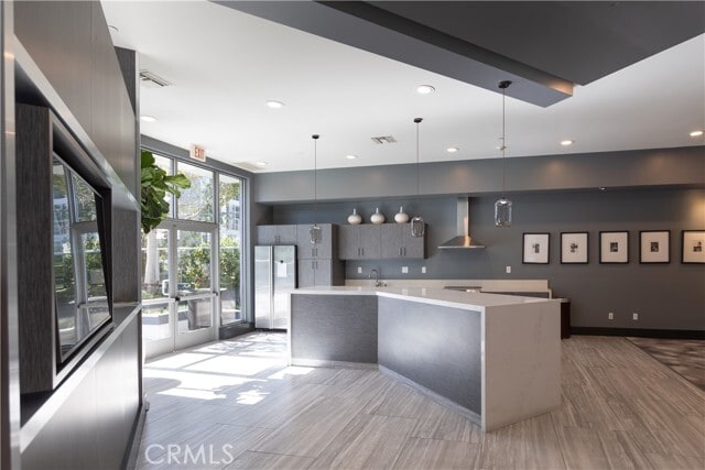 Building Photo - 400 W Ocean Blvd